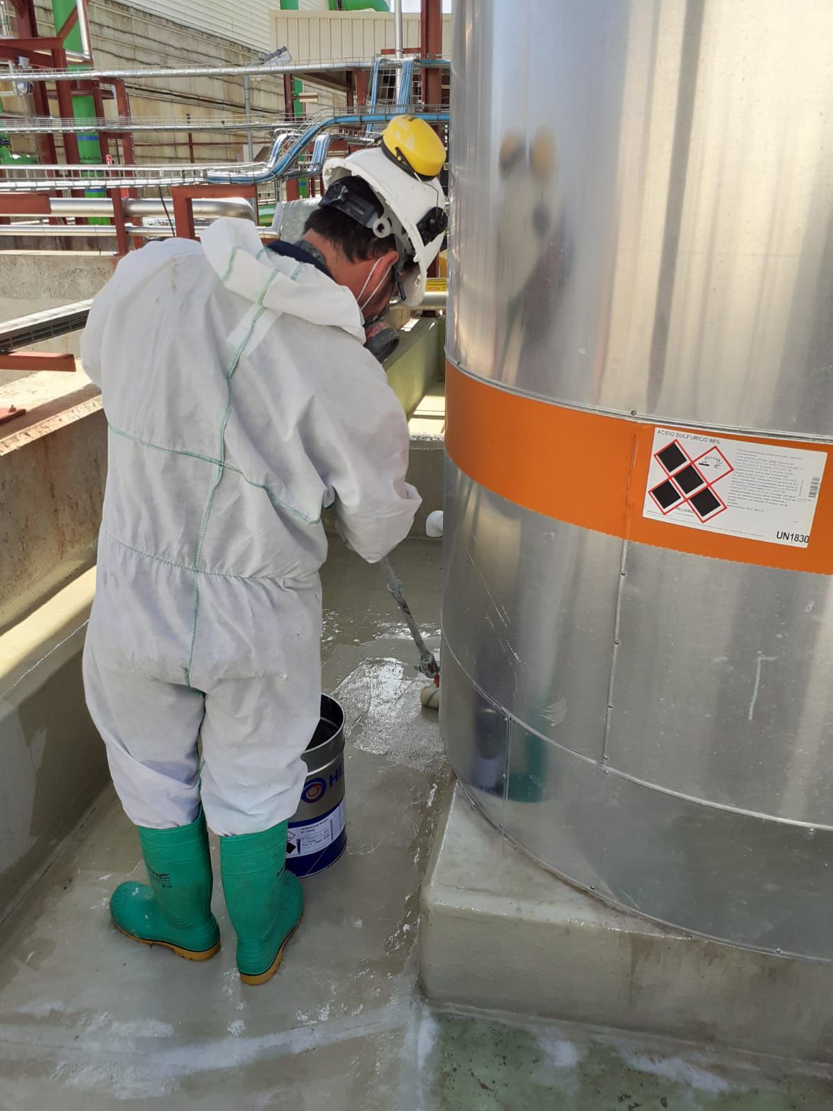 Tratamiento especifico para cubeto de retencion de productos químico