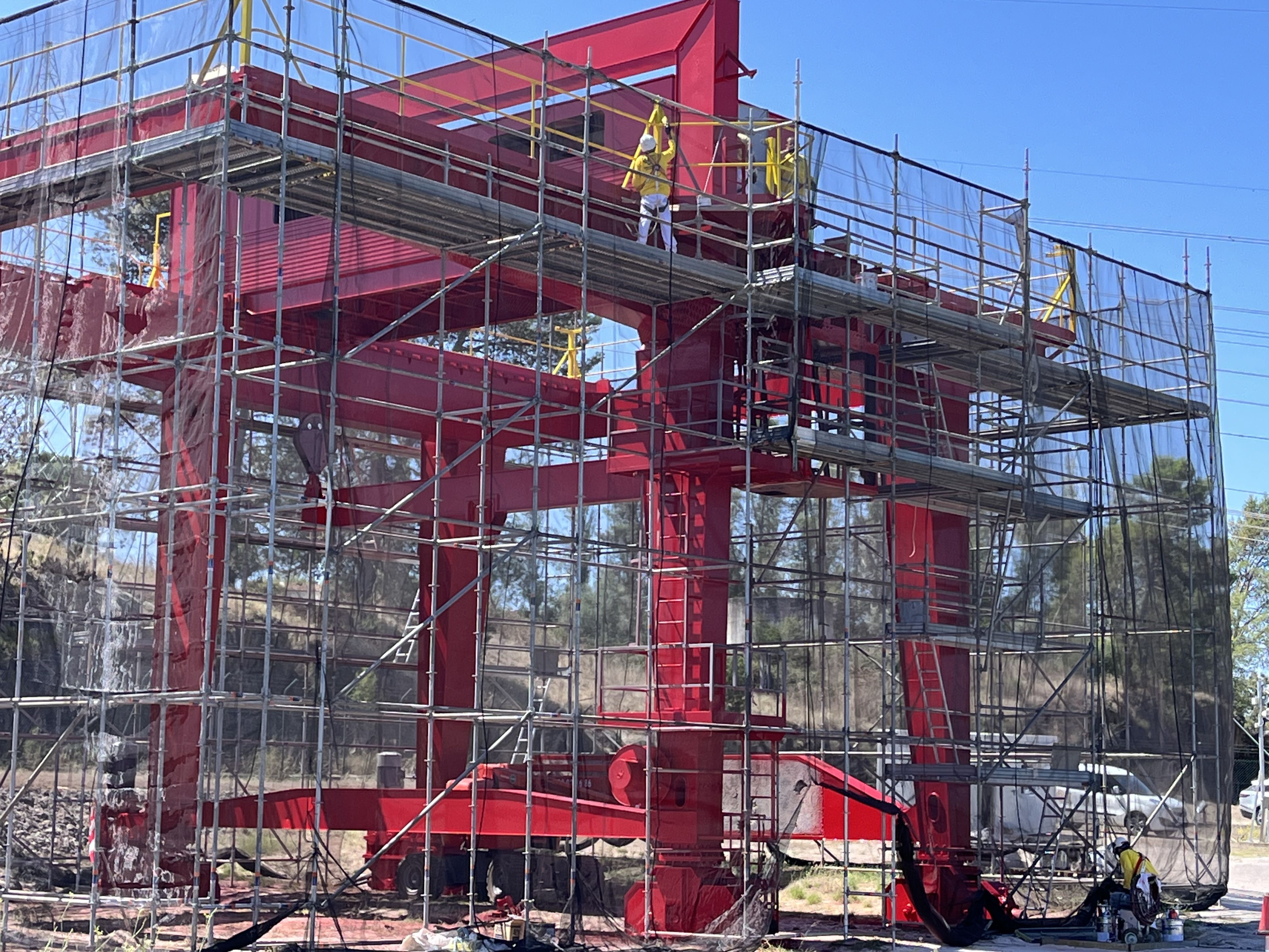 Restauracion con sistema anticorrosivo para Iberdrola en hidroelectrica de Alcántara